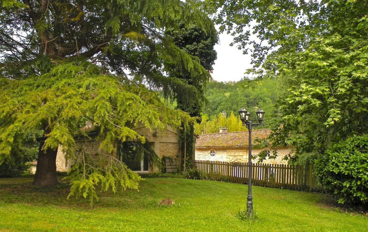 Moulin De Rioupassat Chambres D'Hotes De Charme Rauzan Экстерьер фото